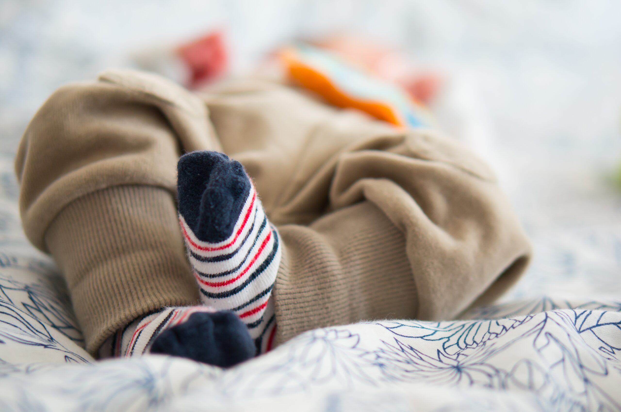 Helpful Tips for Layering Newborn Clothing in Winter: How to Keep Your Little One Warm and Cosy Indoors